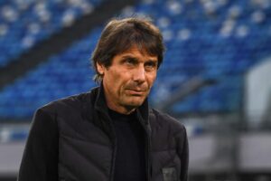 Conte logora chi non ce l’ha!